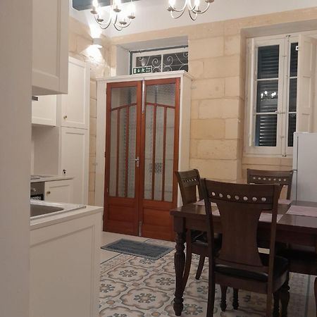 Charming Town House In Cospicua, Valperga Rooms Exteriör bild