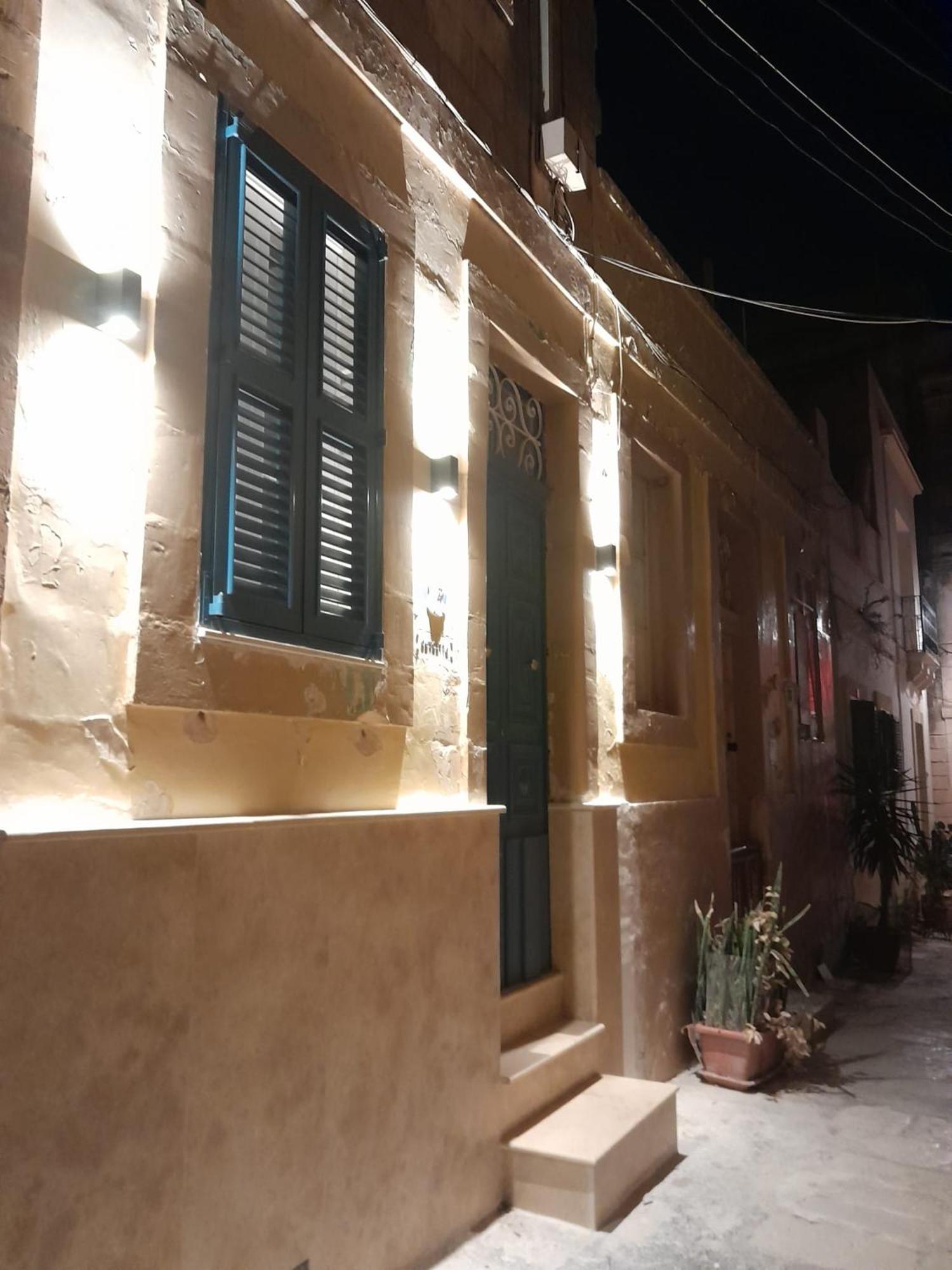 Charming Town House In Cospicua, Valperga Rooms Exteriör bild
